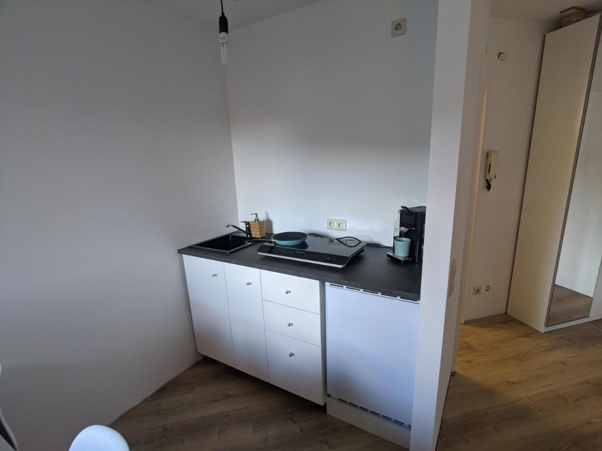 Ideales Messe Appartment 15Min Fahrtweg Kirchheim unter Teck Buitenkant foto