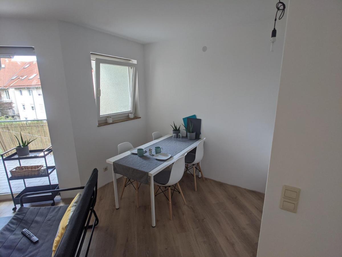 Ideales Messe Appartment 15Min Fahrtweg Kirchheim unter Teck Buitenkant foto