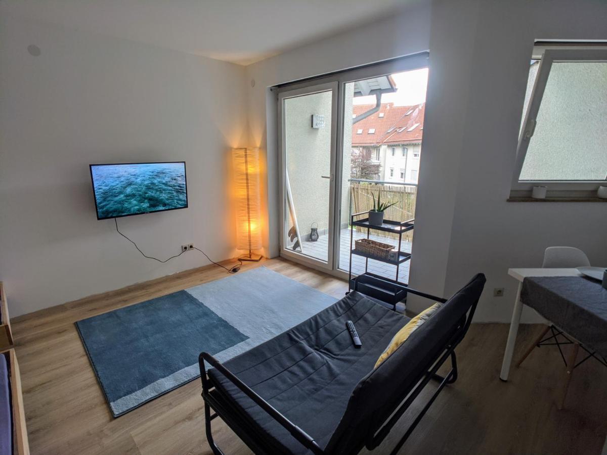 Ideales Messe Appartment 15Min Fahrtweg Kirchheim unter Teck Buitenkant foto